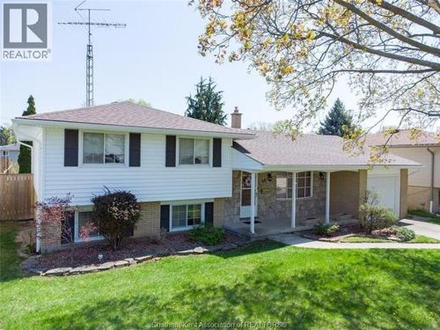 22 Pembroke Crescent, Chatham, ON, N7L 2J4 house for sale | Listing ID 26019 | Royal LePage