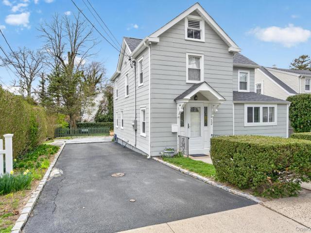 22 Perry Ave, Bayville, NY 11709 | MLS #957217