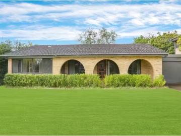 22 Post Office Road, Glenorie House for rent Listed by Kasey.