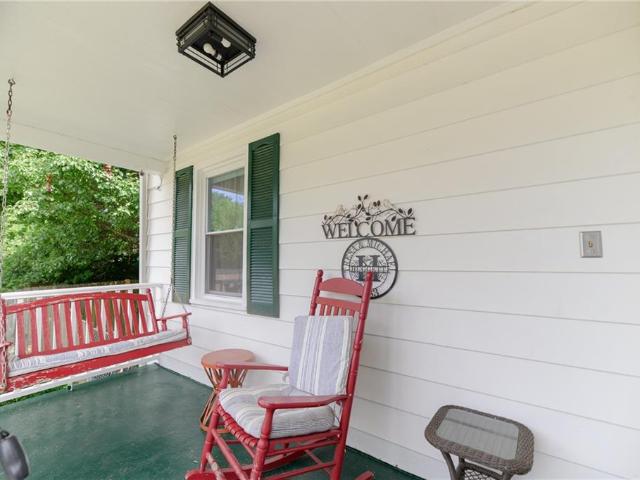 22 Plaza DR