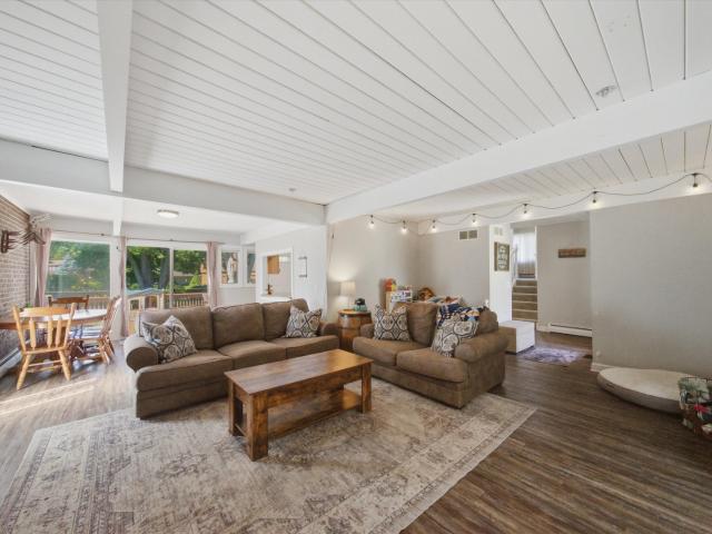 22 Plum Court