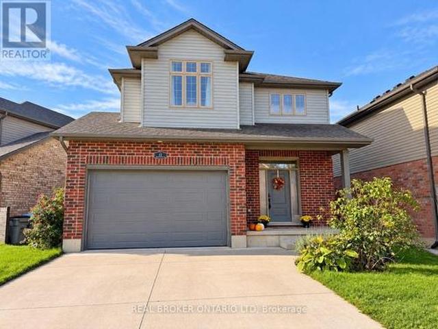 22 Queensway Drive, Strathroy Caradoc Se, ON, N7G 4M3 house for sale | Listing ID X13814 | Royal LePage