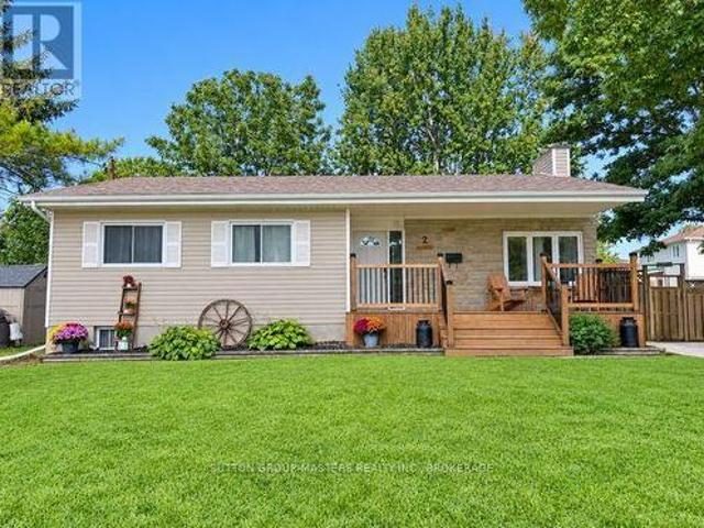 22 Quinte Avenue, Loyalist Amherstview, ON, K7N 1E5 house for sale | Listing ID X13828 | Royal LePage