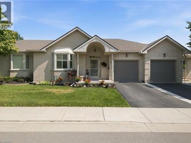 22 Riveroaks Drive, Mount Hope, ON, L0R 1W0 townhouse for sale | Listing ID 40850 | Royal LePage