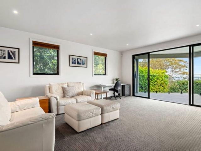 22 Rockleigh Dr