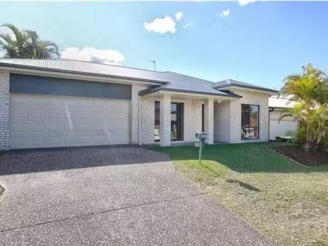 22 Sheffield Circuit, Pacific Pines, QLD 4211