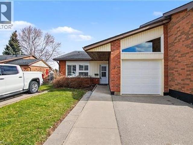 22 Sister Kern Terrace, Hamilton, ON, L9B 2M1 house for sale | Listing ID 40872 | Royal LePage