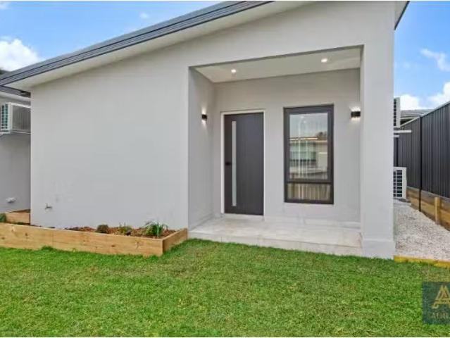 22A Lowry Road, Lalor Park House for rent Listed by Denise Ab.