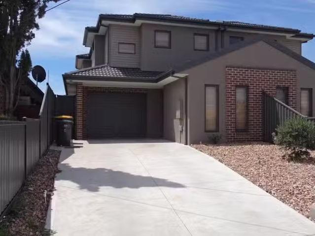 22A Paraburdoo Lane, Kings Park, VIC 3021
