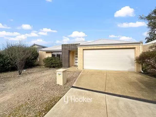 22B Claymore Loop, Dalyellup, WA 6230
