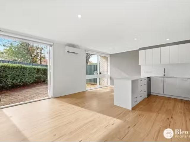 22B Wenholz Street, Farrer Townhouse for rent Listed by Prope.