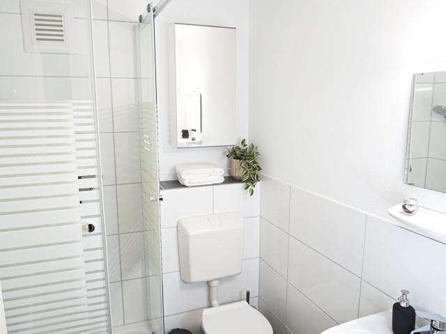 22qm² Business Apartment nah am Tierpark, Bielefeld Amsterdam Apartments for Rent