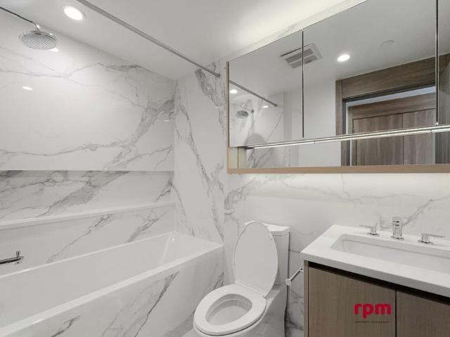 22xx 13768 100 Avenue, Surrey