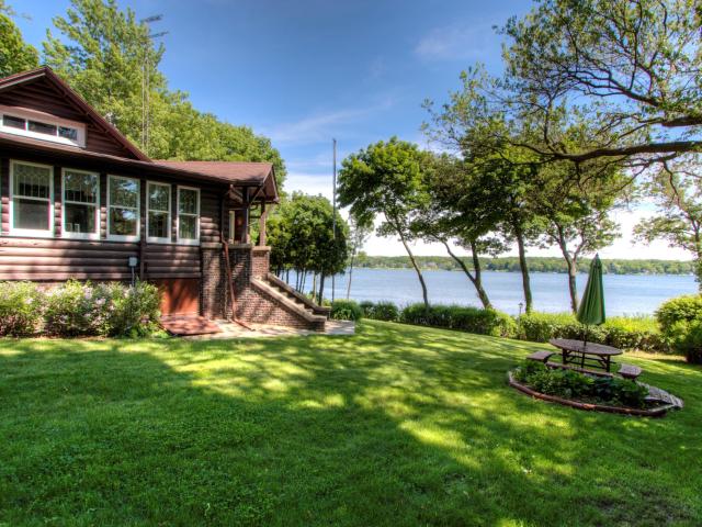 2304 N Shore Dr, Delavan, WI 53115 | MLS #1949