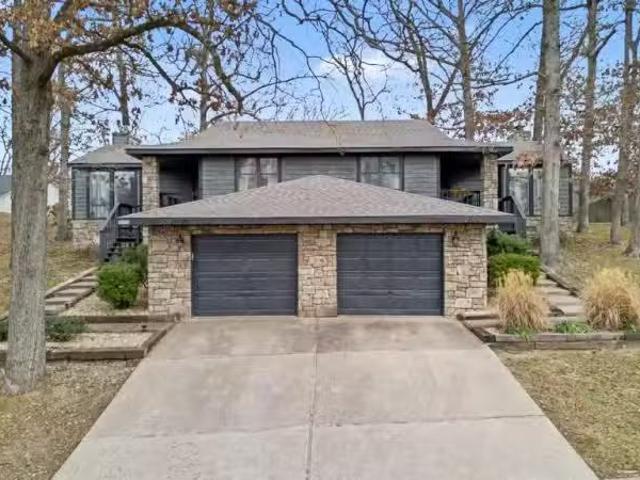 2304 OAKWOOD AVE, BENTONVILLE, AR 72712