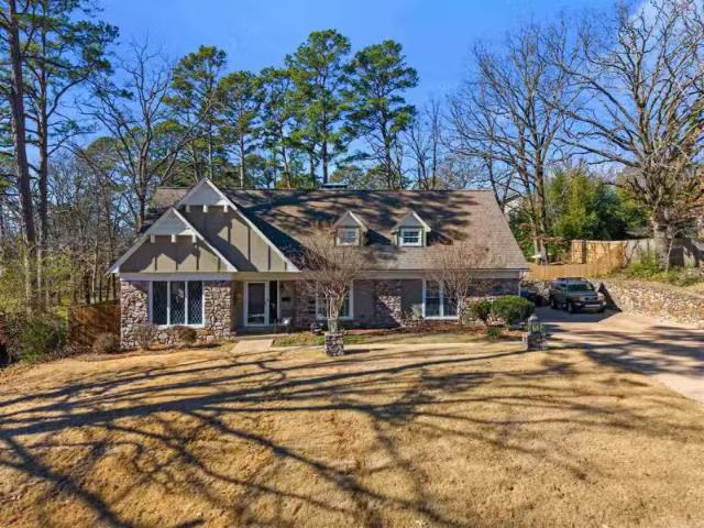 2304 BRECKENRIDGE DR, LITTLE ROCK, AR 72227