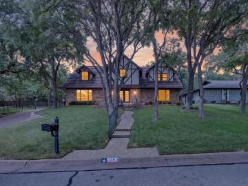 2304 Wakeforest Court