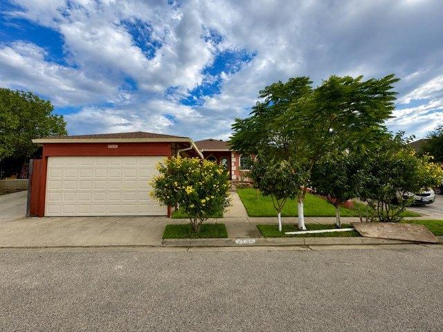 2305 Maida Ln, Laredo, TX 78046