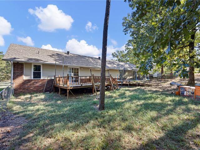2305 Private Road 1671