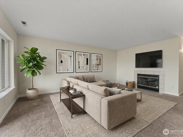 2305 W Woodin Ave # 2E