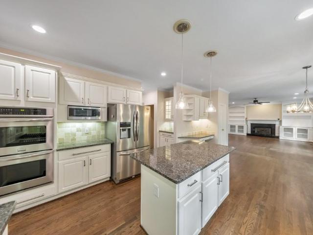 2306 Arabian Drive NE