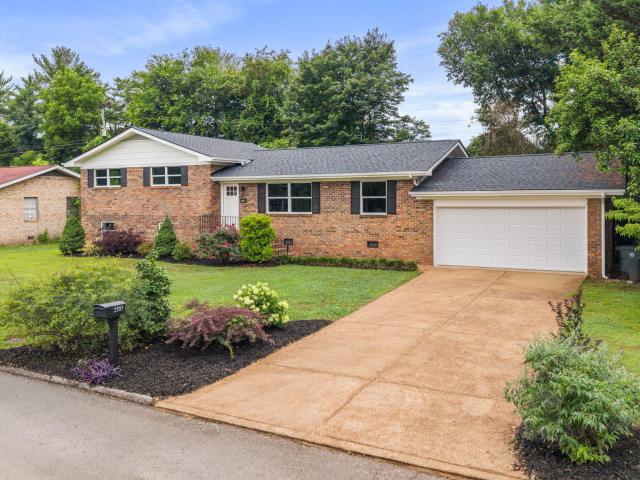 2307 Brookhaven Circle