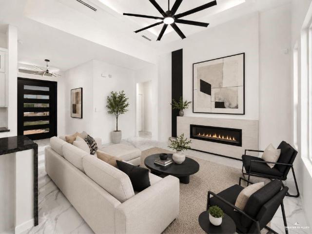 2307 E Tamarindo Street