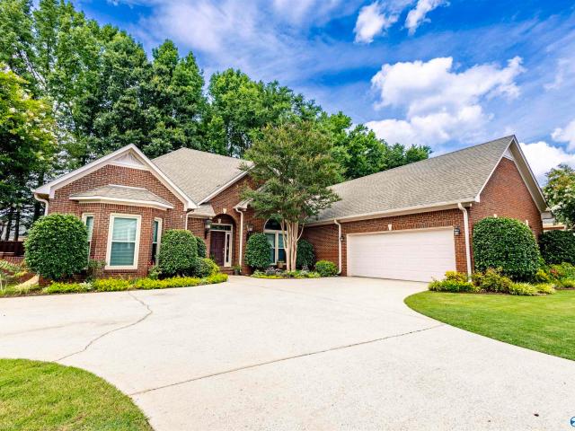 2308 Diamond Pointe SE