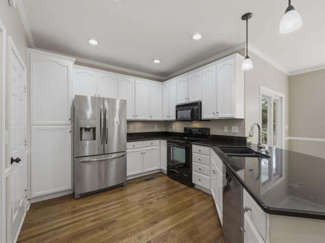2308 Winder Cir