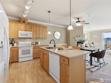 23007 Lakeview Drive # A303