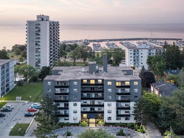 2300 Marine Drive Apartments