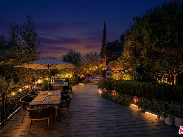 2300 Benedict Canyon Drive