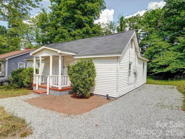 2300 Kennesaw Drive