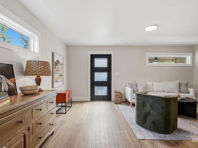 2301 N 19th