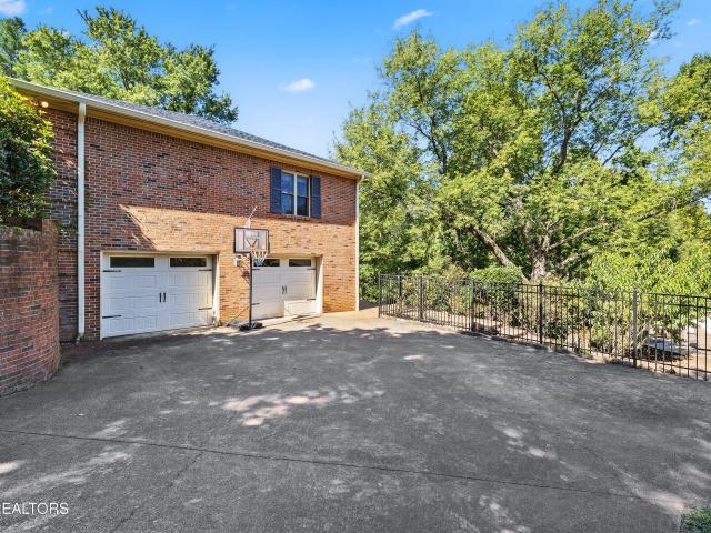 2301 Craig Cove Rd