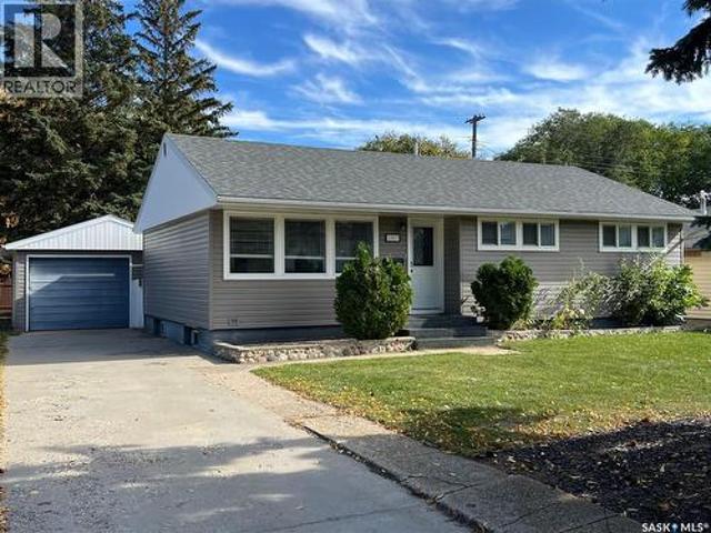 2301 William Avenue, Saskatoon, SK, S7J 1A7 house for sale | Listing ID SK049671 | Royal LePage