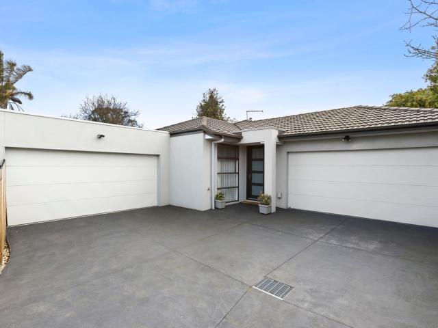 2/302 Church Street, Hamlyn Heights, VIC 3215