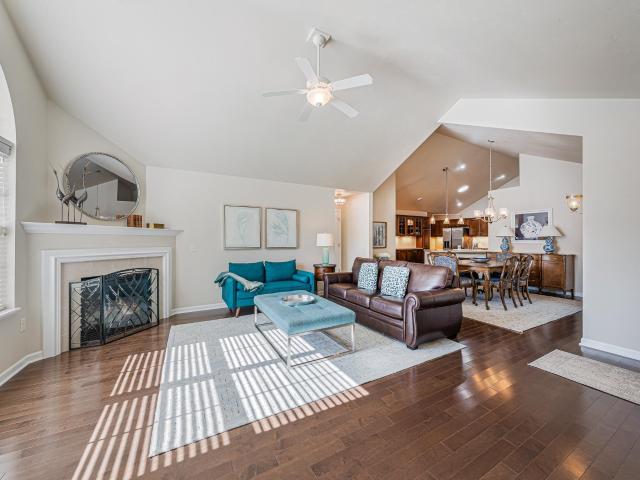 2303 e sienna way