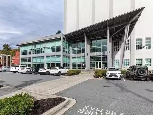 230 34077 Gladys Avenue, Abbotsford, BC, V2S 2E2 commercial.