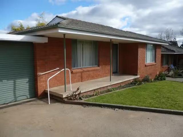 2/30 Cox Avenue, ORANGE Apartment for rent Listed by Property.