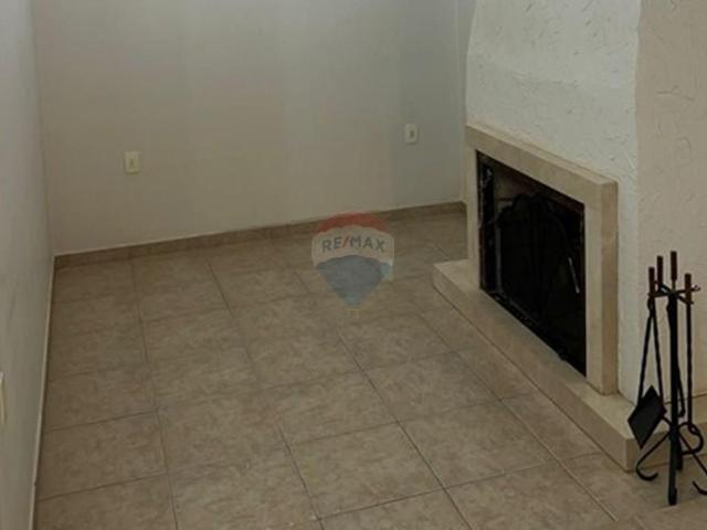 230 Área Útil Casa Alugar, 2 Dormitórios localizado em Av. Santana, Nova Gardênia, Atibaia, São Paulo, 12946 706 | Brasil