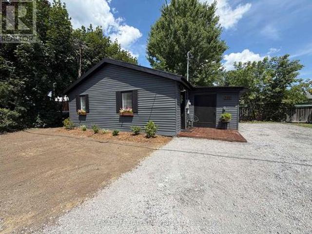 230 Boundary Road E, North Glengarry, ON, K0C 1A0 house for sale | Listing ID X13606 | Royal LePage