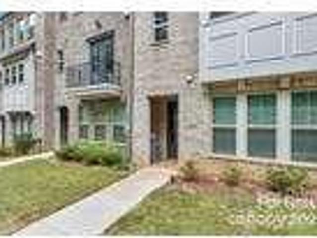 230 bedroom in Charlotte NC 28209