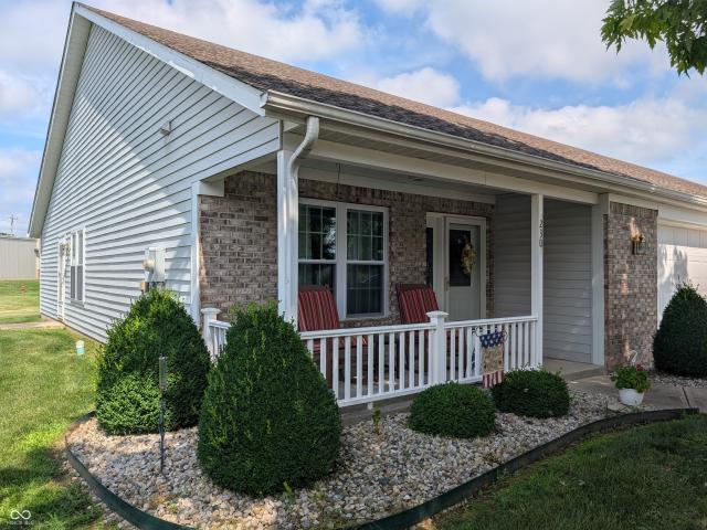 230 Blue Ribbon Ct, Rushville, IN 46173 | MLS #22051