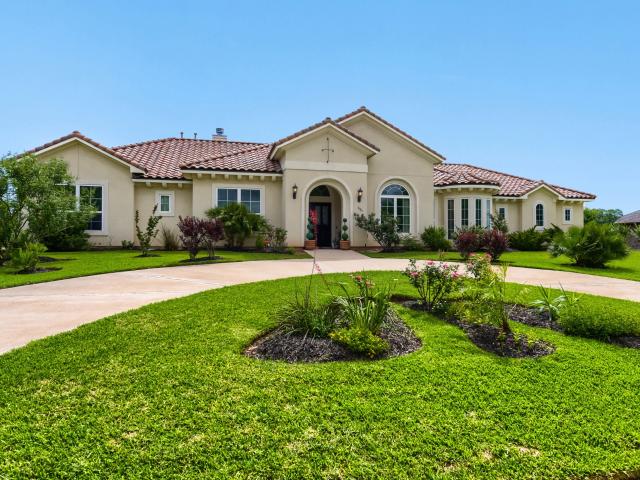 230 Lawrence Marshall Dr, Hempstead, TX 77445 | MLS #45448