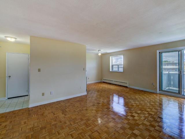 230 Lake Promenade 1 Bedroom Apartment for Rent at 230 Lake Promenade, Toronto, ON M8W 1B1 Long Branch