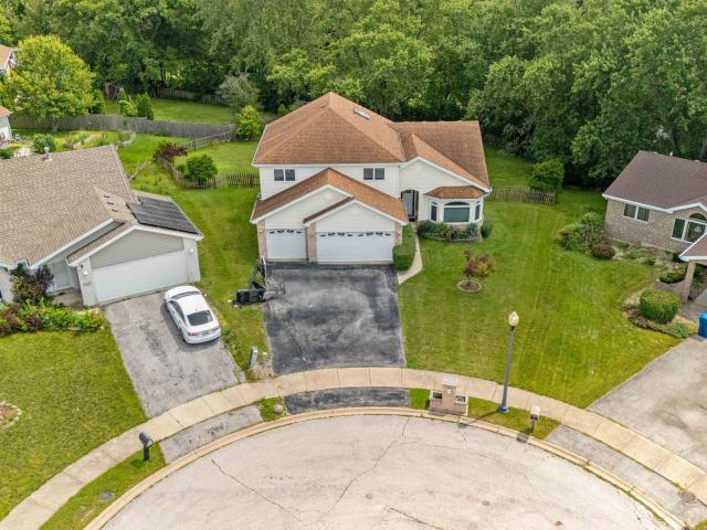 230 Lakeview Court