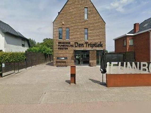 230 m2 apartment for rent in Retie