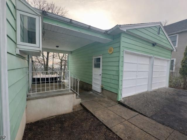 230 Macdonald Dr