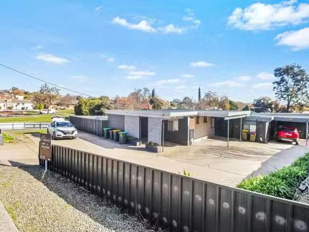 2/30 Mitchelmore Street, Turvey Park, NSW 2650